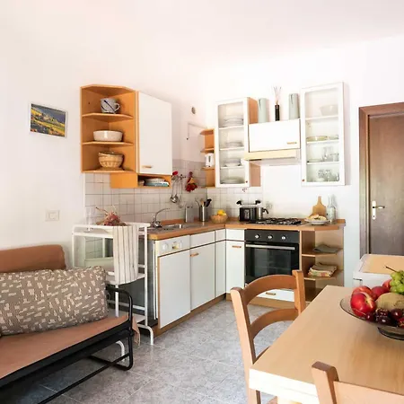 Apartman Shanti Yoga & Meditation