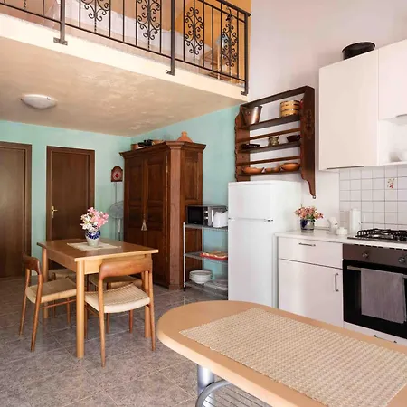 Apartman Shanti Yoga & Meditation *